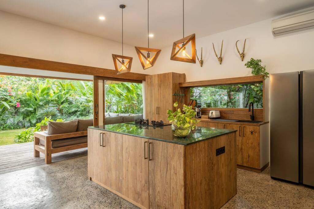 Designer New 3Bdr - Lush Garden+Pool Villa Quần đảo Gili Ngoại thất bức ảnh