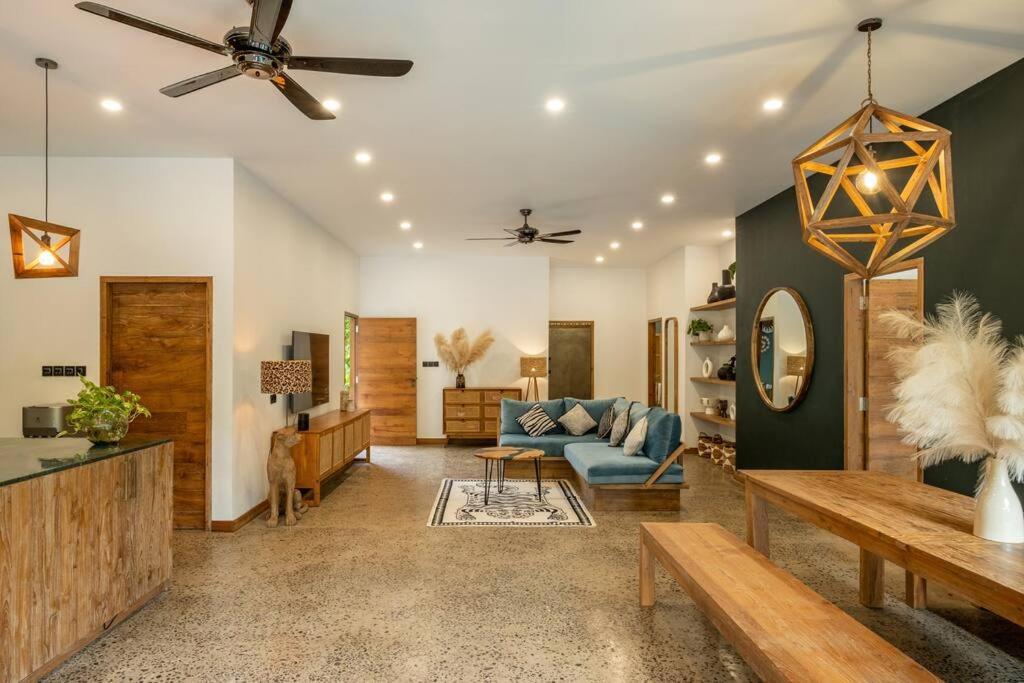 Designer New 3Bdr - Lush Garden+Pool Villa Quần đảo Gili Ngoại thất bức ảnh