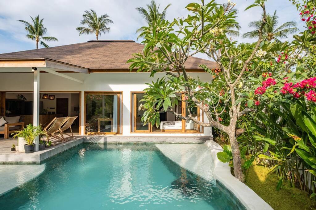 Designer New 3Bdr - Lush Garden+Pool Villa Quần đảo Gili Ngoại thất bức ảnh