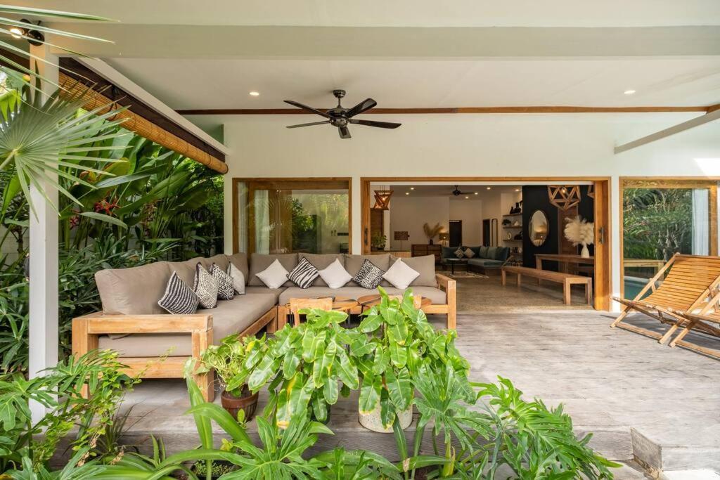 Designer New 3Bdr - Lush Garden+Pool Villa Quần đảo Gili Ngoại thất bức ảnh