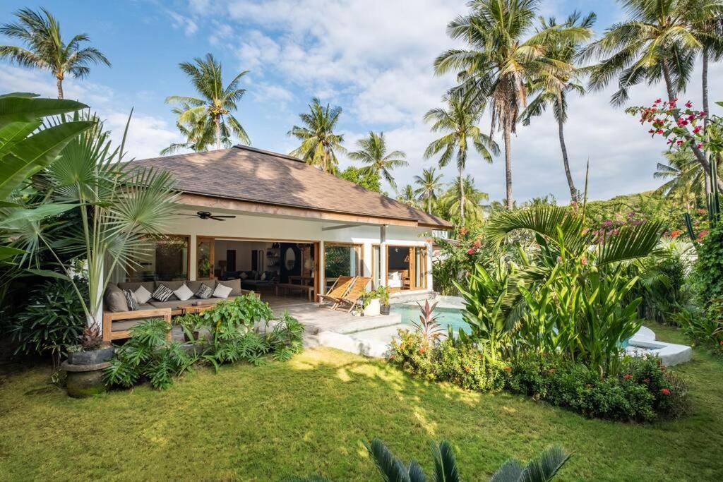 Designer New 3Bdr - Lush Garden+Pool Villa Quần đảo Gili Ngoại thất bức ảnh